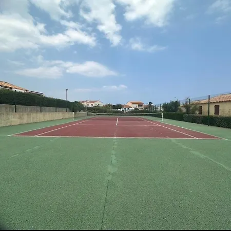 T2 4 Pers 50 M De La Avec Piscine *