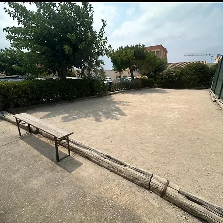 T2 4 Pers 50 M De La Avec Piscine Le Barcarès